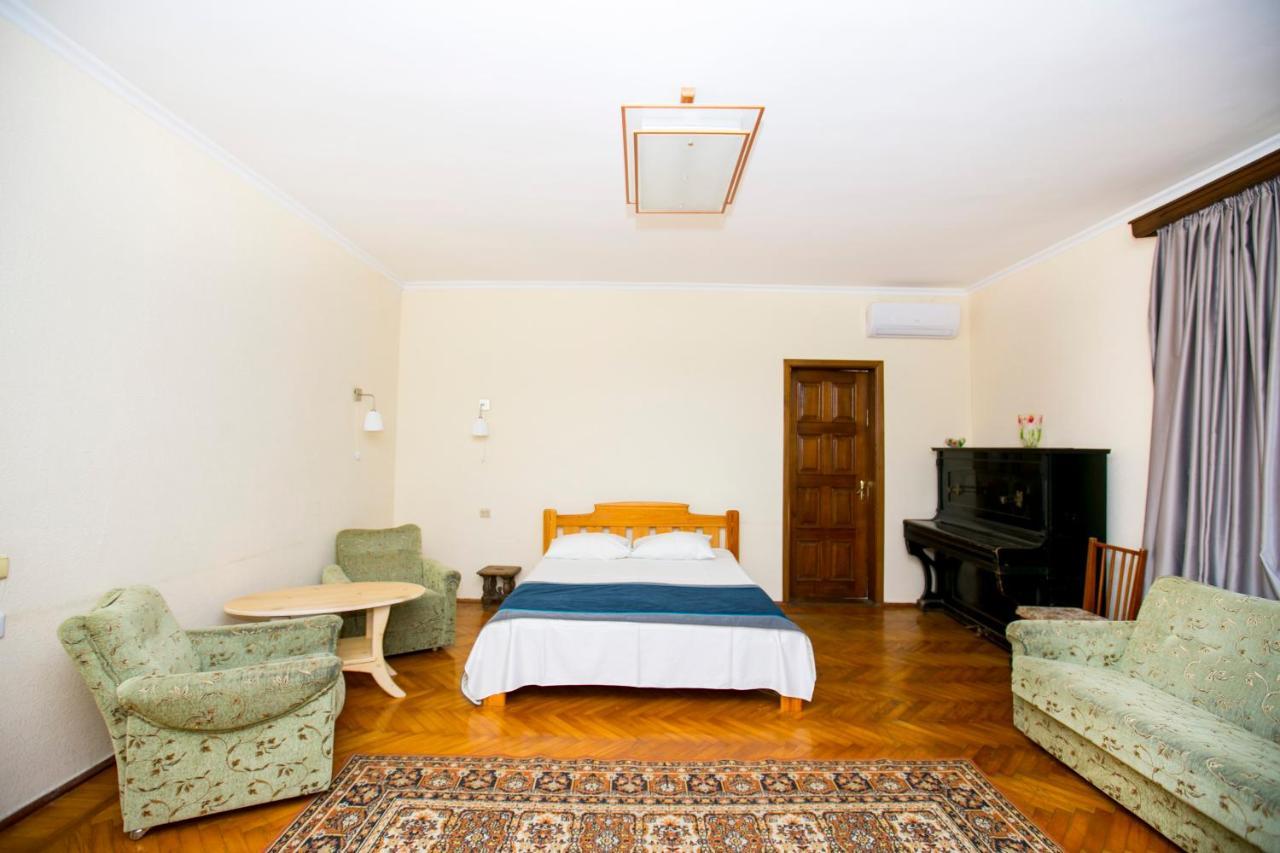 Guest House Lavr 加格拉 外观 照片