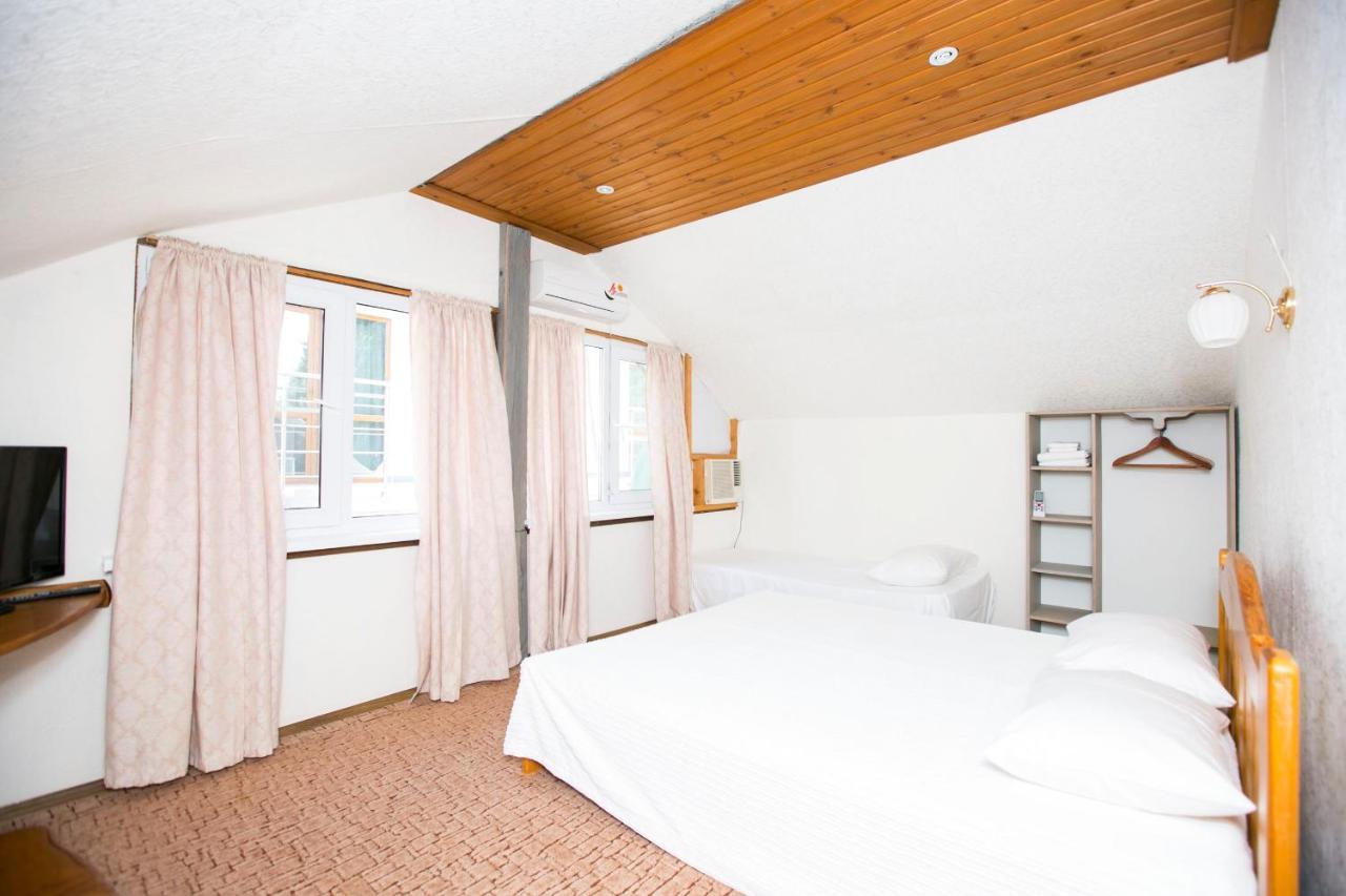 Guest House Lavr 加格拉 外观 照片