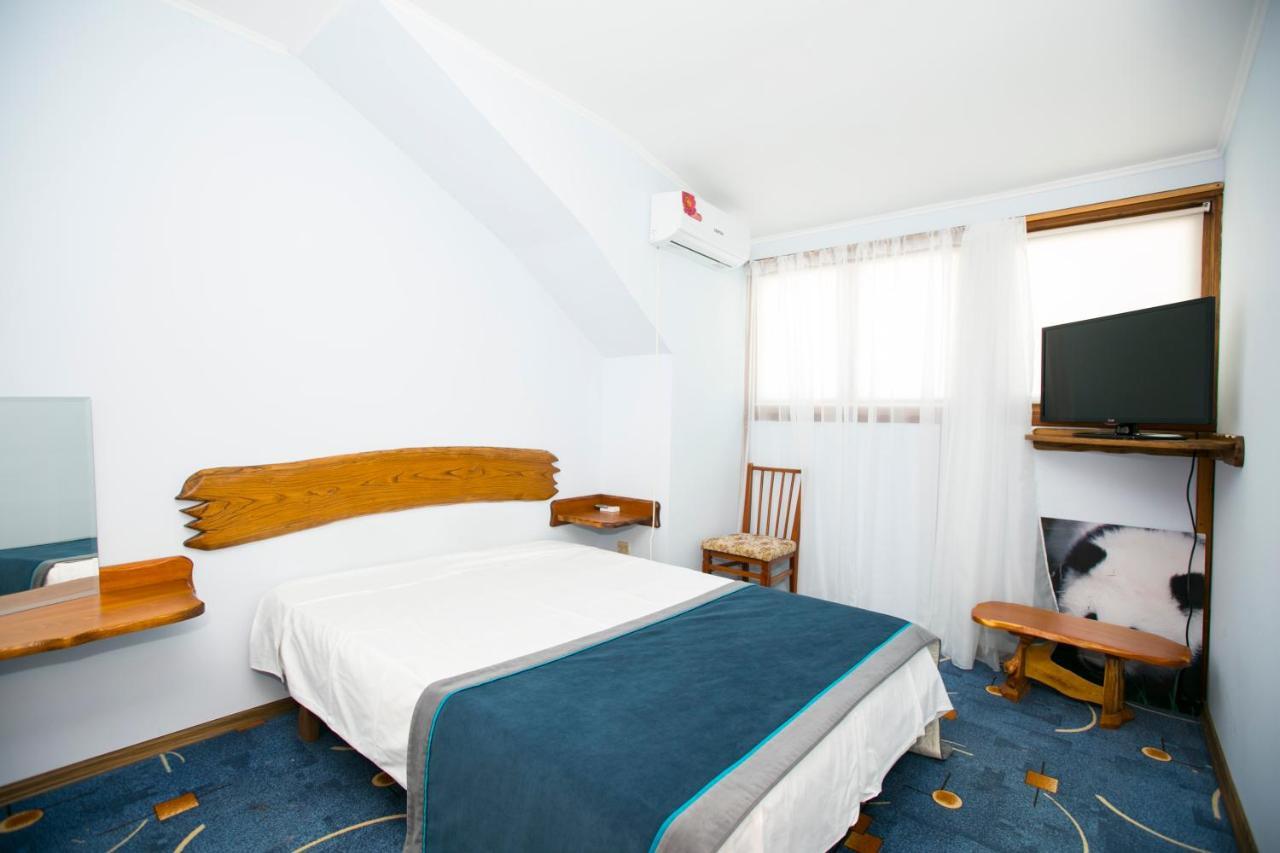 Guest House Lavr 加格拉 外观 照片