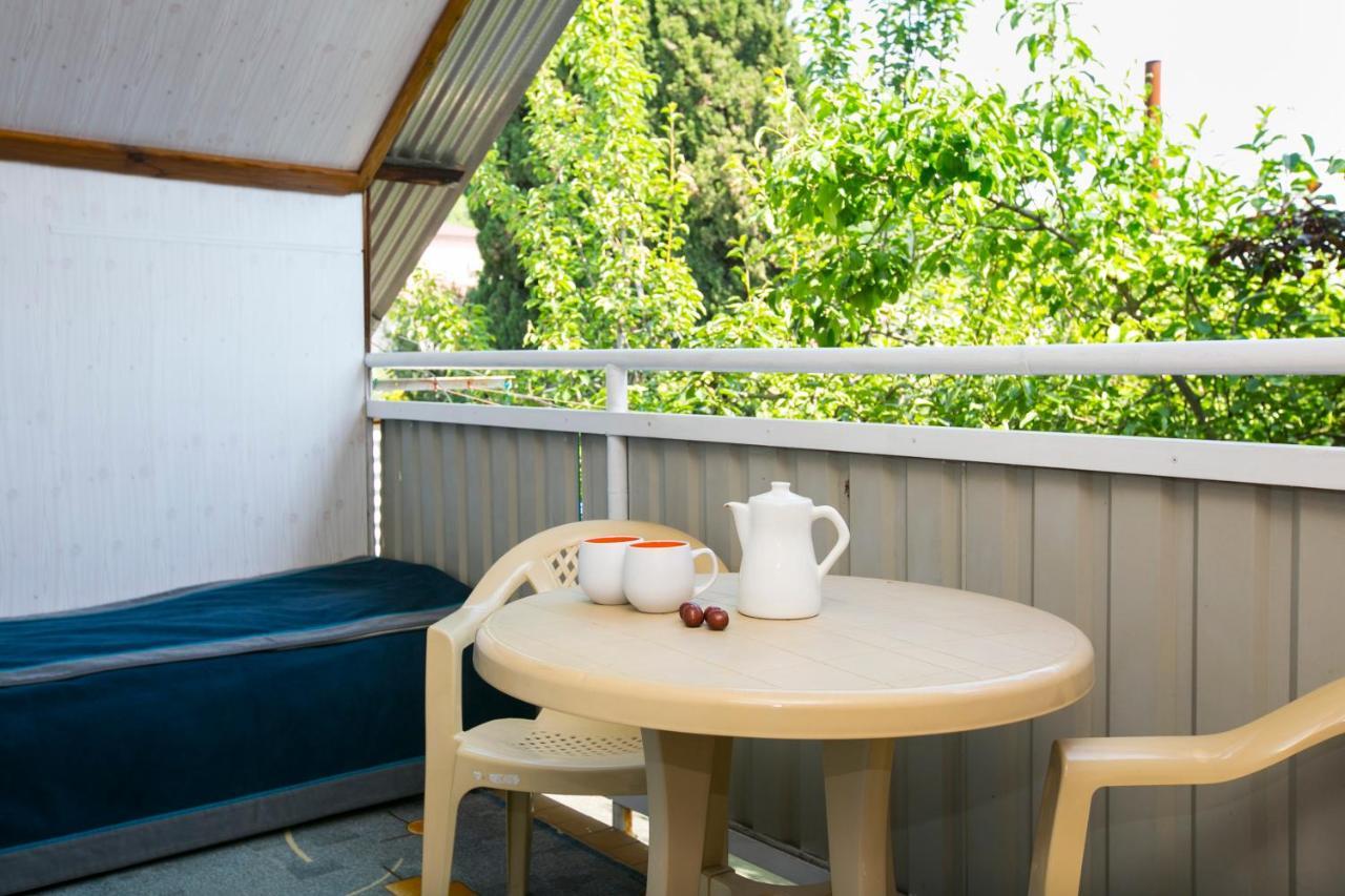 Guest House Lavr 加格拉 外观 照片