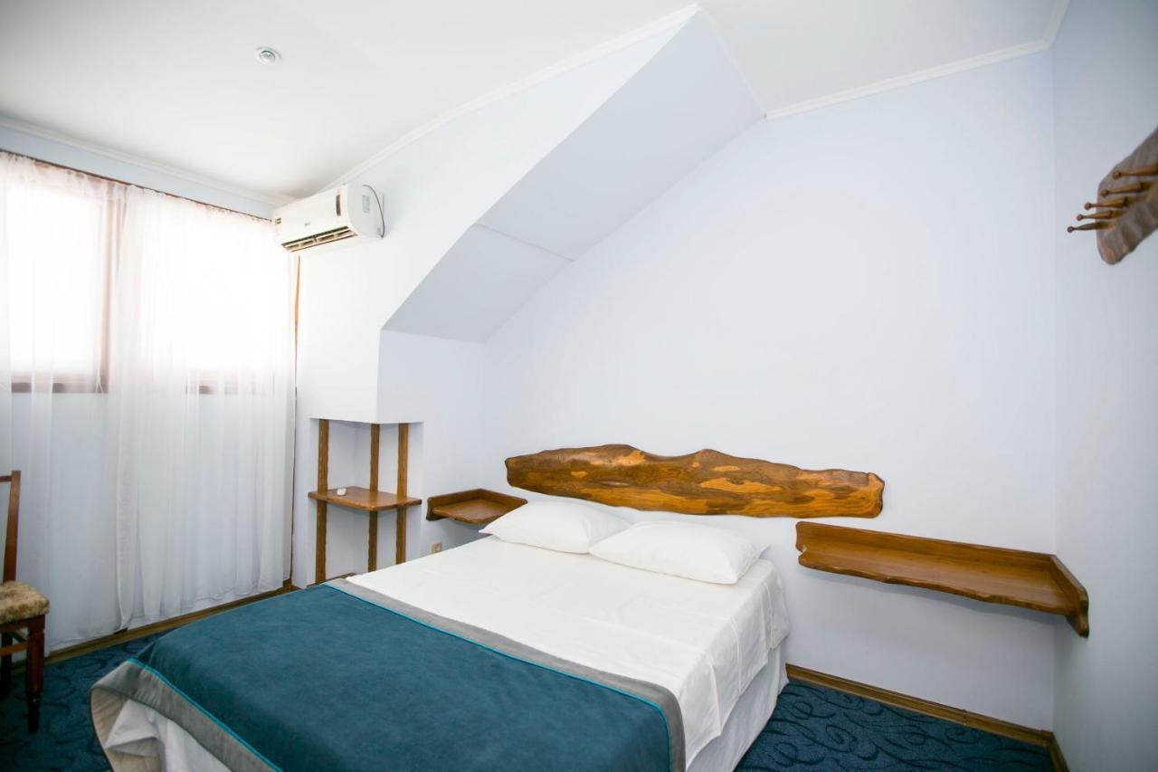 Guest House Lavr 加格拉 外观 照片