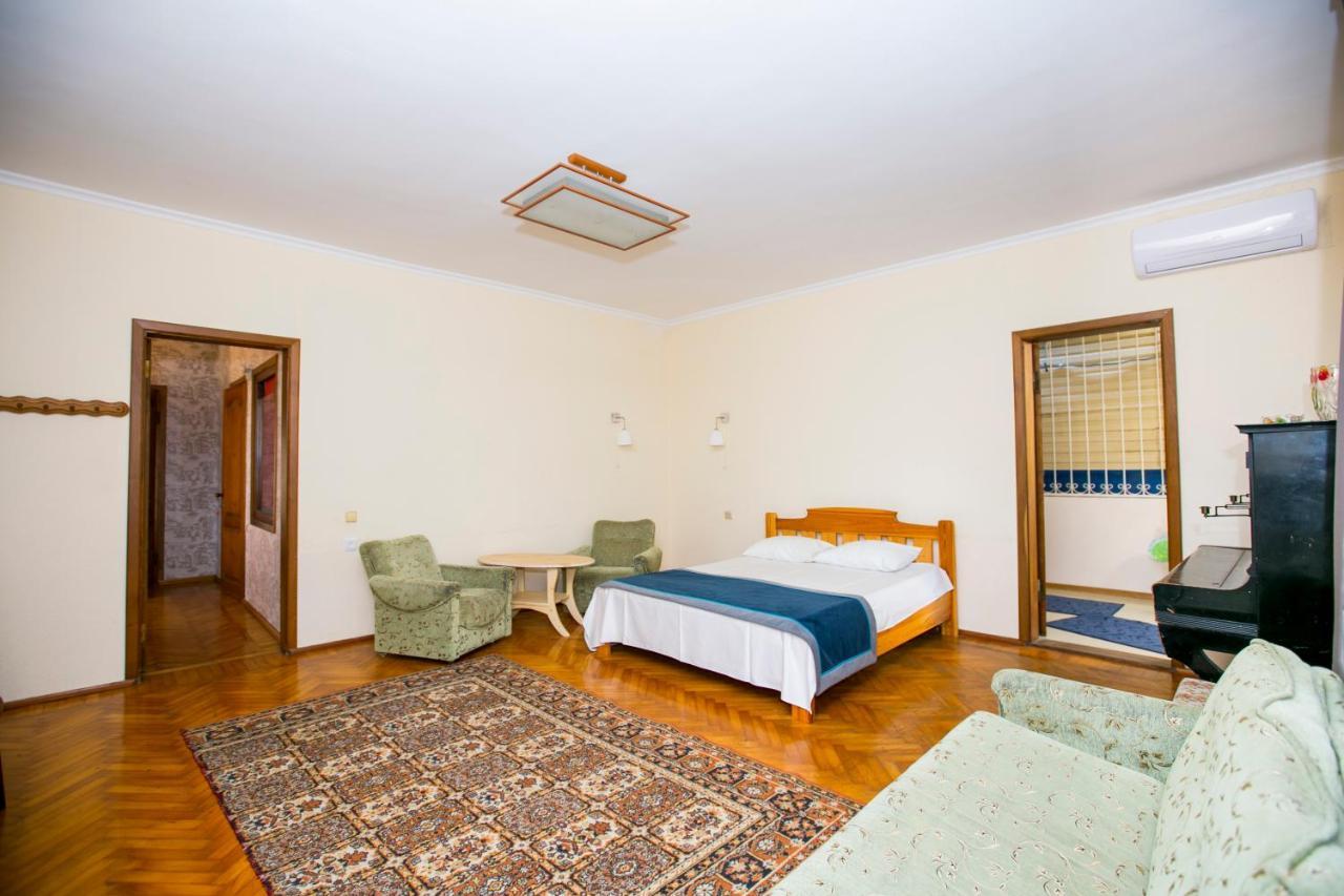 Guest House Lavr 加格拉 外观 照片