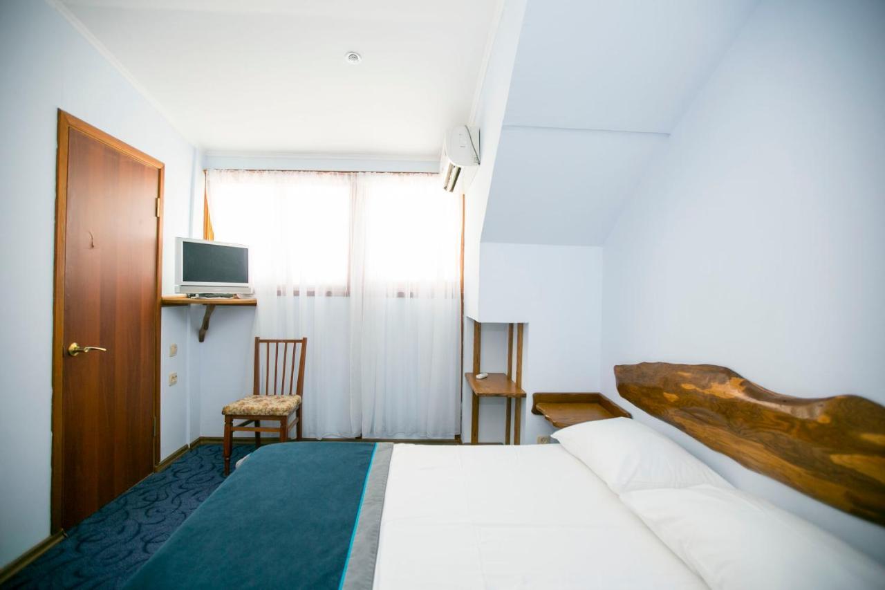 Guest House Lavr 加格拉 外观 照片